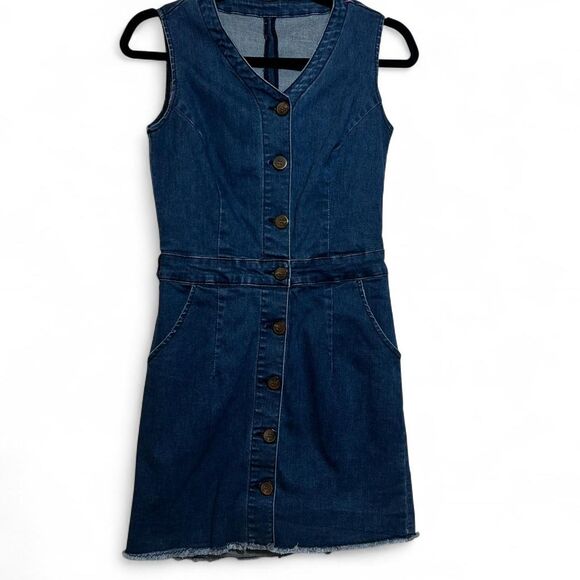 Women's Summer Sleeveless V-Neck Knee-High Solid Color Denim Buttons Dress - Picture 2 of 5